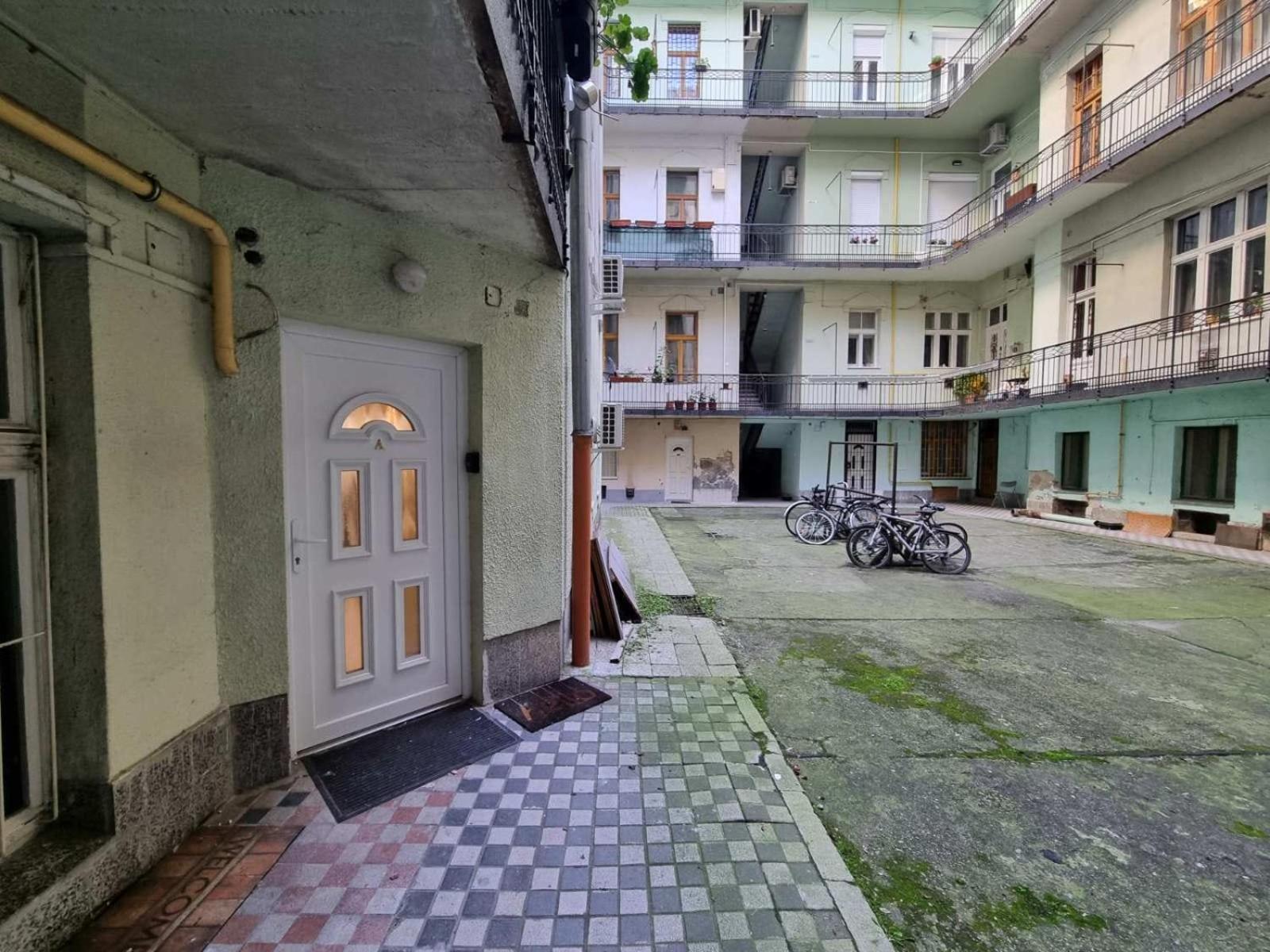 Cozy Family Apartment In Будапеща Екстериор снимка